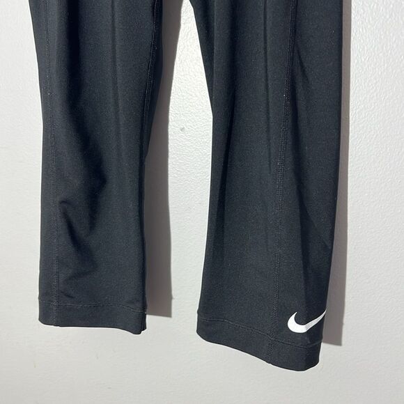 Nike Pro Black Capri Active Leggings Women's XS - Picture 3 of 8